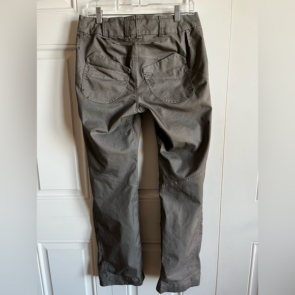 Arc’teryx women’s pants, A2B Commuter. - Picture 2 of 6